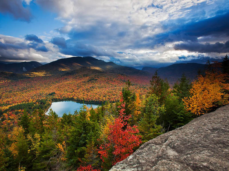 http://twistedsifter.com/2011/11/picture-of-the-day-autumn-in-the-adirondacks/